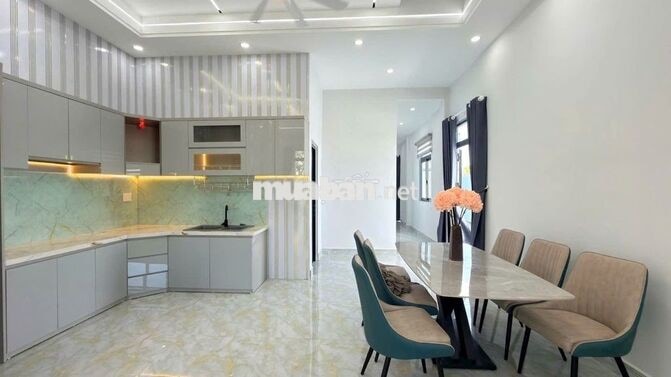 NHÀ cấp 4 mái thái giáp HÓC MÔN 8x10 giá 715 triệu 2pn2wc SỔ HỒNG RIÊN