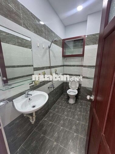 NHÀ ĐẸP 4 TẦNG 58m2 NGAY CHỢ CÂY DA SÀ,TÊN LỬA.4PN CHỈ 6,6 TỶ TL