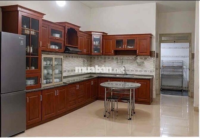 CHỦ CẦN BÁN GẤP NHÀ 3 TẦNG 96M2 NGAY NGÃ BA ĐÔNG QUANG