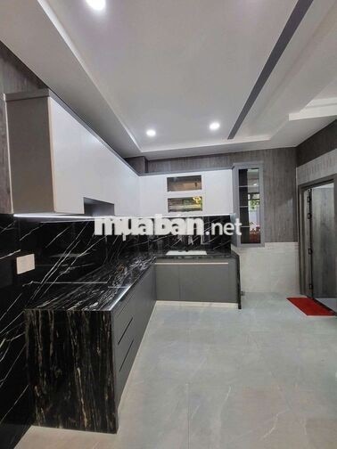 nhà nguyên căn quận 7 huỳnh tấn phát