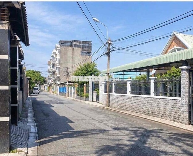 CHỦ CẦN BÁN GẤP NHÀ 3 TẦNG 96M2 NGAY NGÃ BA ĐÔNG QUANG