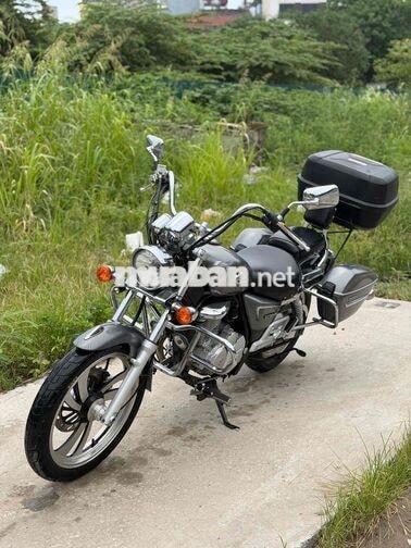 Suzuki GZ150A 2018 15.000 km Xám carbon