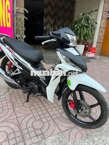 Honda Wave RSX FI Trắng đen