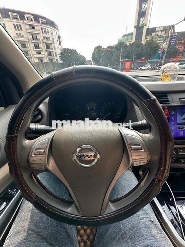 Nissan Navara EL 5 chỗ Nâu