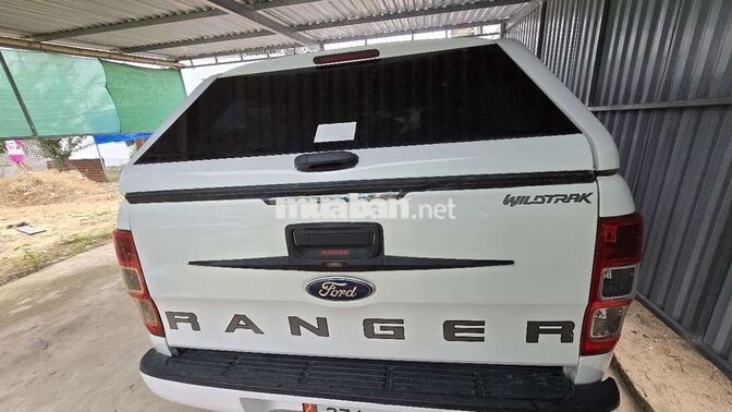 Ford Ranger XLS AT 2015 trắng
