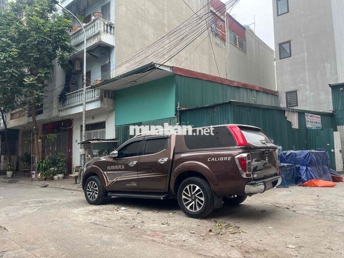 Nissan Navara EL 5 chỗ Nâu
