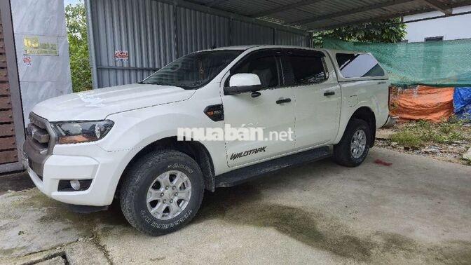 Ford Ranger XLS AT 2015 trắng
