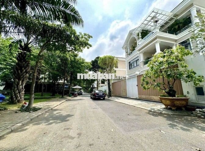 BÁN BIỆT THỰ ĐƠN LẬP PHÚ MỸ HƯNG - DTSD: 333m2 - GIÁ 108 TỶ - SỔ HỒNG