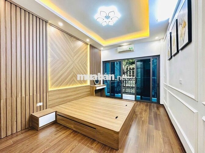 Cho thuê nhà Tôn Thất Tùng, 30m² x 4 tầng, 2PN full đồ chỉ 12,5 triệu
