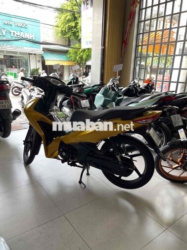 future 125cc . mẫu đèn less . máy zin im . màu đẹp