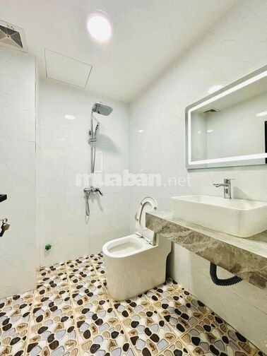 Cho thuê nhà Tôn Thất Tùng, 30m² x 4 tầng, 2PN full đồ chỉ 12,5 triệu