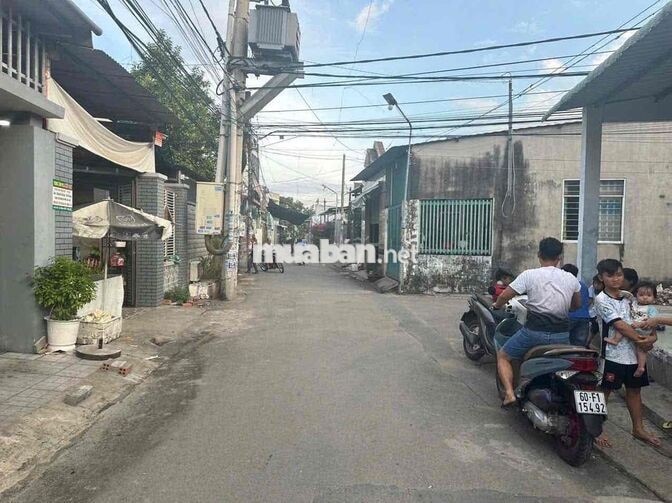 Bán Nhà Giáo Xứ Thuận Hoà - Tân Triều