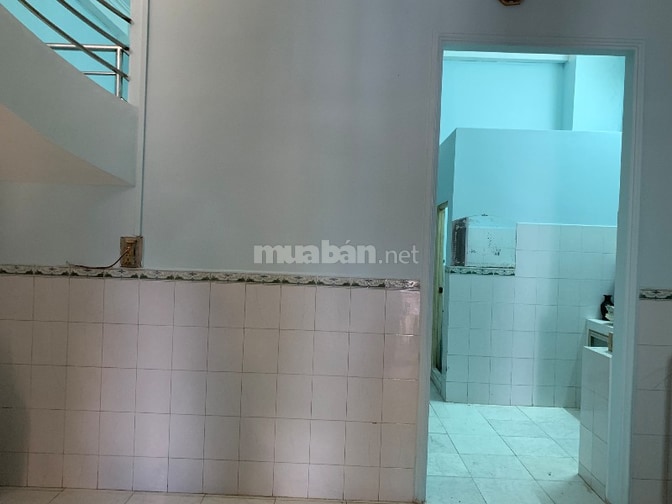 NHÀ BÁN chính chủ (Ngay chợ Long Xuyên)