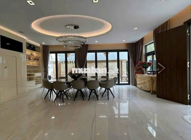 BÁN BIỆT THỰ ĐƠN LẬP PHÚ MỸ HƯNG - DTSD: 333m2 - GIÁ 108 TỶ - SỔ HỒNG