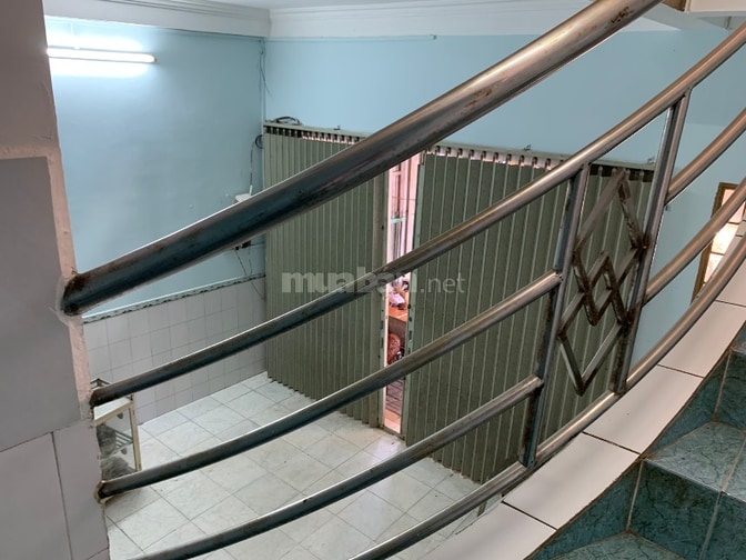 NHÀ BÁN chính chủ (Ngay chợ Long Xuyên)