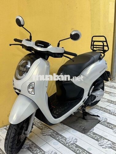 Scoopy màu trắng đen mẫu mới 43D1-019.59