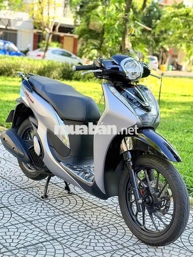 Honda SH Mode 2023 Bạc đen