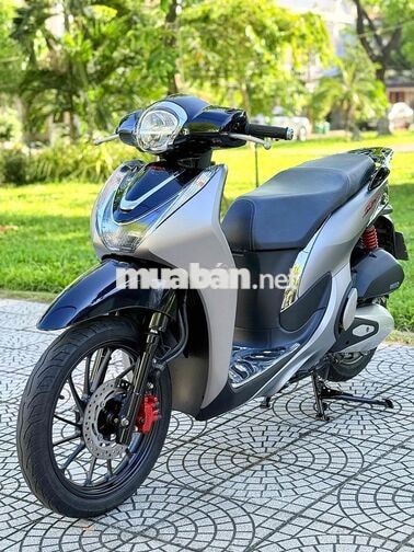Honda SH Mode 2023 Bạc đen