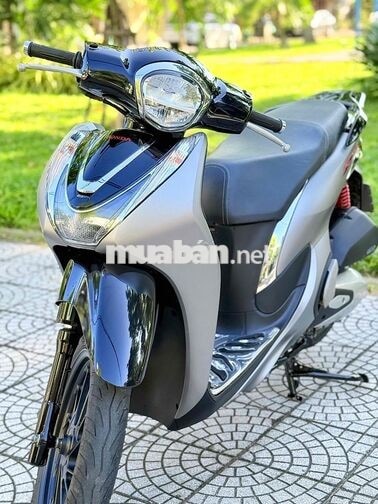 Honda SH Mode 2023 Bạc đen