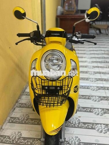 Scoopy khoá ga màu vàng siêu đẹp 43E1-024.87