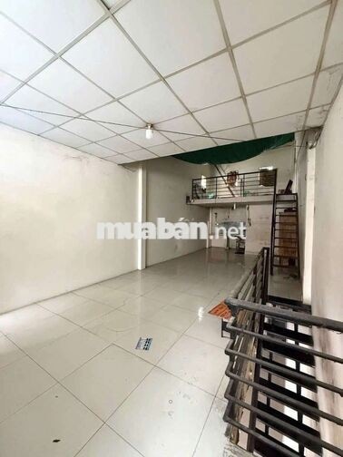Cho Thuê Nhà Mặt Tiền Chợ Lạc Quang 4x12 1lau trên Tróng Suốt 