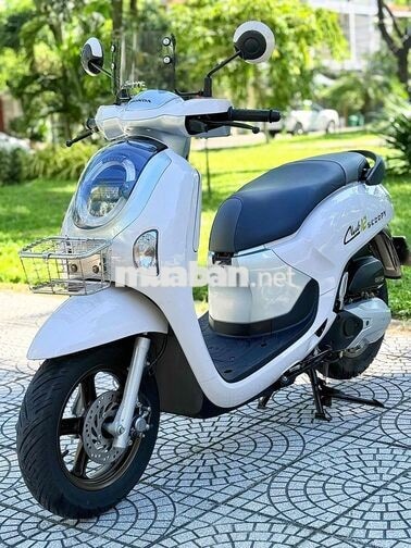 Honda Scoopy màu Trắng