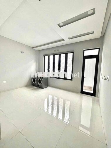 CHO THUÊ NHÀ 3 TẦNG ĐƯỜNG LÊ QUẢNG CHÍ-4PN RỘNG RÃI- PHÒNG KHÁCH RỘNG