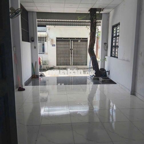 4,5x16 có 1pn sân rộng gần chợ nước đá, còn mới ở ngay 
