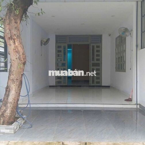 4,5x16 có 1pn sân rộng gần chợ nước đá, còn mới ở ngay 