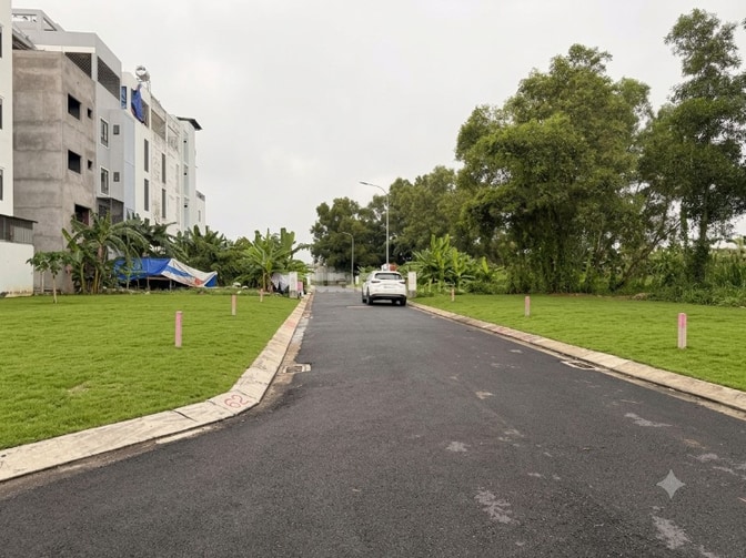 Bán đất thổ cư 5x12m đường nhựa 8m tại phú thuận quận 7