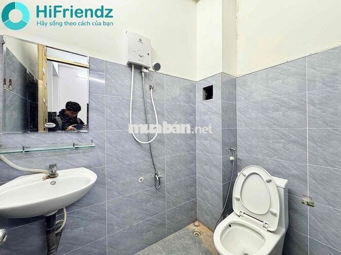 2PN-Ban công NGAY NGÃ TƯ HÀNG XANH