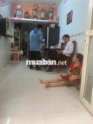 Cần bán gấp nhà đang ở dọn vào ở ngay