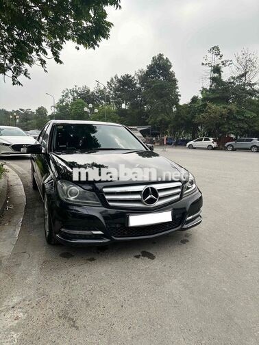 MERCEDES-BENZ C200 ĐEN TỰ ĐỘNG