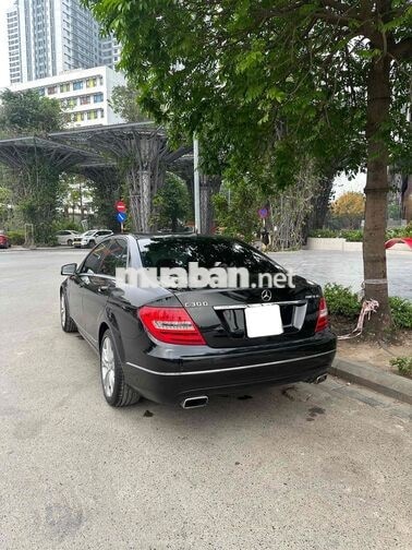 MERCEDES-BENZ C200 ĐEN TỰ ĐỘNG