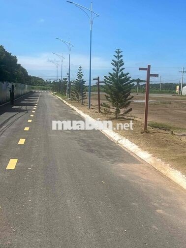 đất nền mặt tiền đường nhựa ,200m2, Minh lập-Chơn thành