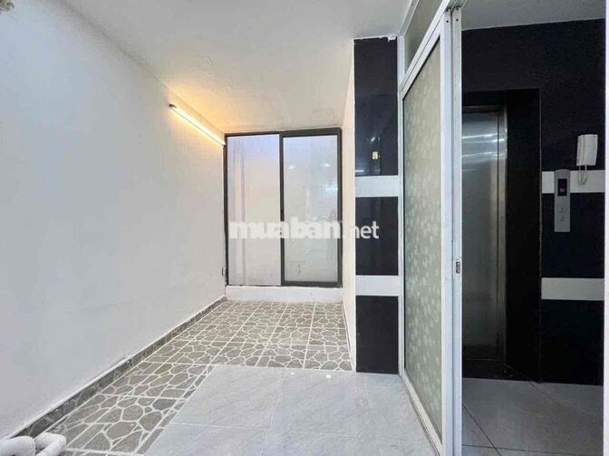 Mặt Bằng Giá Rẻ Ở Phan Văn Trị Phong Như Hình
