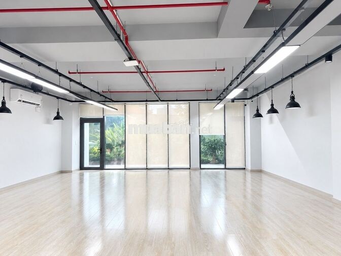 NGAY HADO CENTROSA - 285E Cách Mạng Tháng 8 P12 Q.10 - 6x20 - 6 tầng 