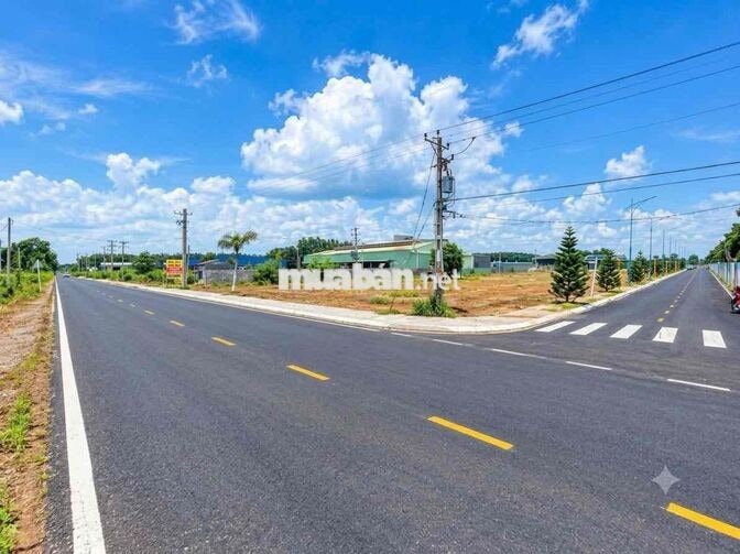 đất nền mặt tiền đường nhựa ,200m2, Minh lập-Chơn thành