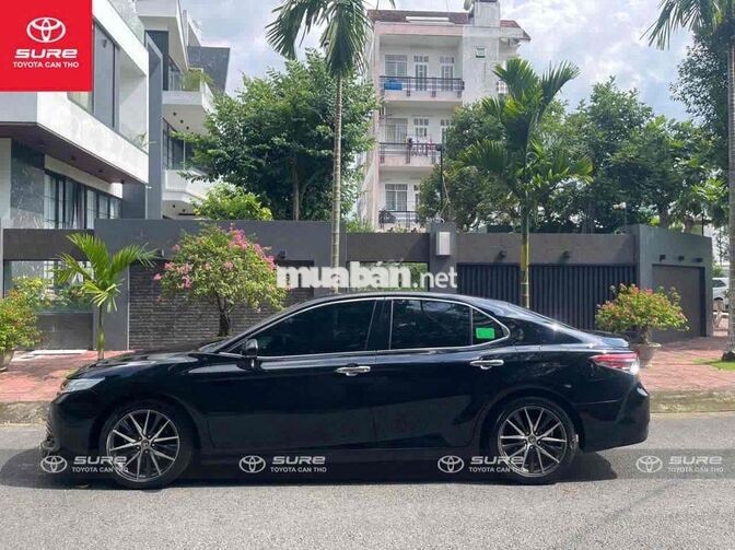 Toyota Camry 2022 2.0Q nhập Thái siêu đẹp