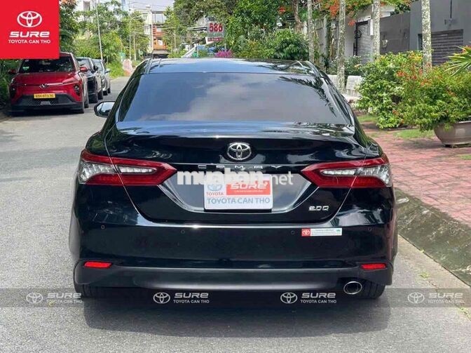 Toyota Camry 2022 2.0Q nhập Thái siêu đẹp