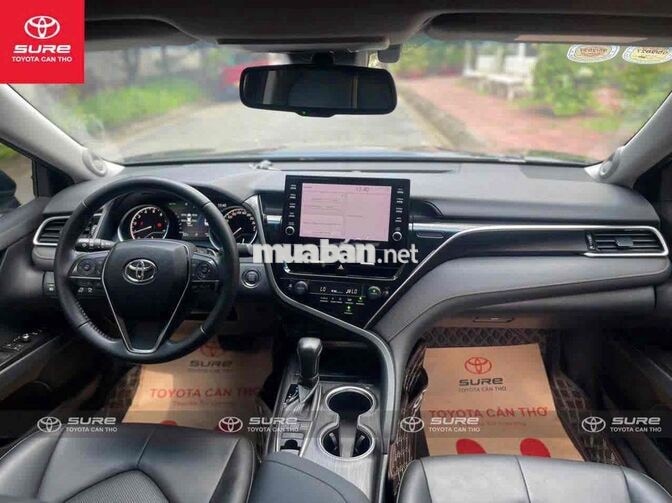 Toyota Camry 2022 2.0Q nhập Thái siêu đẹp