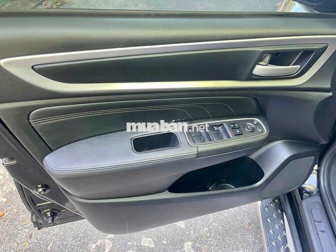 Honda BR-V bản cao cấp L màu đen  2024