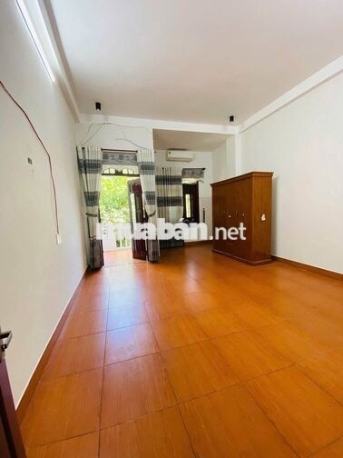 Cho thuê nguyên căn Đường Trần Nguyên Đán- Hoà Minh - Đà Nẵng- 3 tầng
