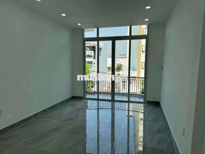 Cho thuê nhà 1 trệt 3 lầu 4x21 mặt tiền Thống Nhất