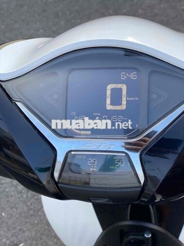 Honda SH 160i màu trắng