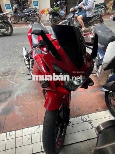 Honda CBR150 Đỏ Nhập khẩu Thái Lan