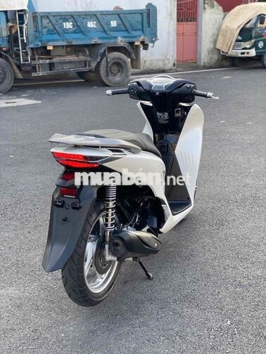 Honda SH 160i màu trắng