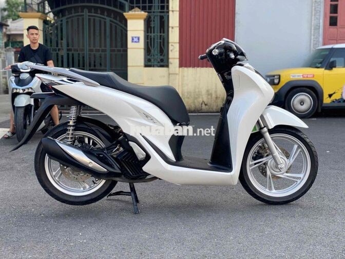 Honda SH 160i màu trắng