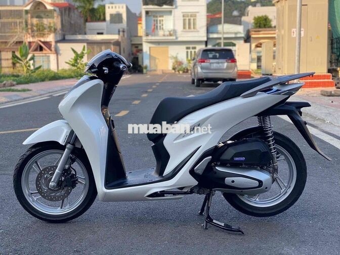 Honda SH 160i màu trắng