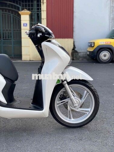 Honda SH 160i màu trắng